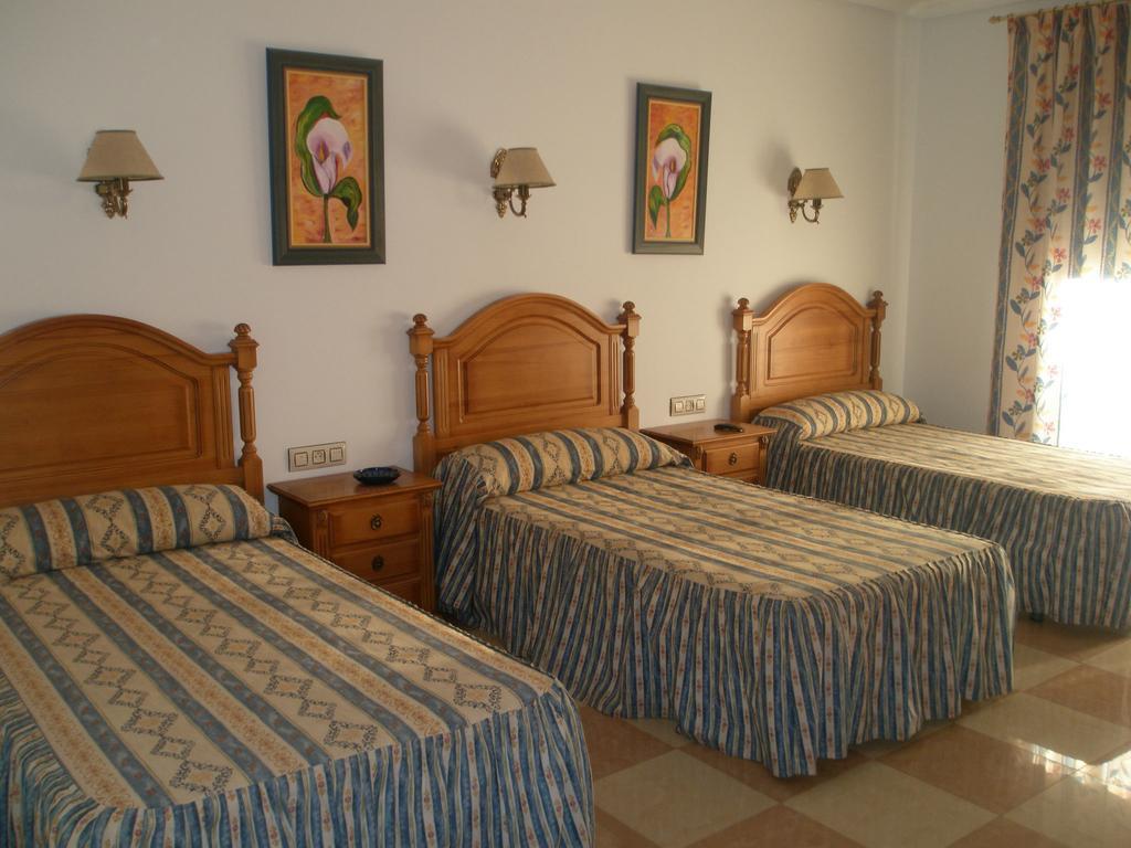Hostal Los Rosales Alcaraz Ruang foto