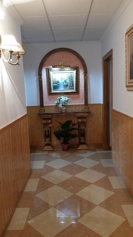 Hostal Los Rosales Alcaraz Ruang foto
